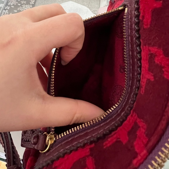 Red Juicy couture clutch - Picture 4 of 5